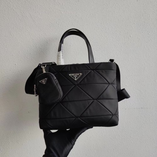 Prada Re-Nylon et sac à bandoulière en cuir Saffiano 1AG380 noir