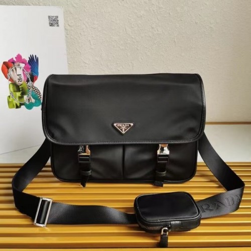 Prada Re-Nylon et sac à bandoulière en cuir Saffiano 2XD770 noir