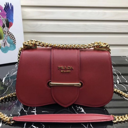 Prada Sidonie sac à bandoulière en cuir 1BD184 Bordeaux
