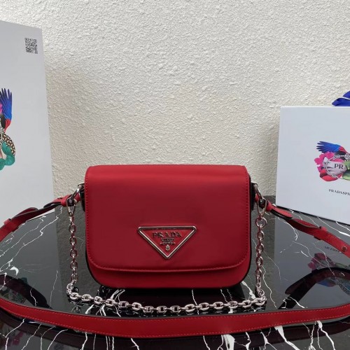 Prada Petit sac à bandoulière en cuir brossé 1BA263 rouge