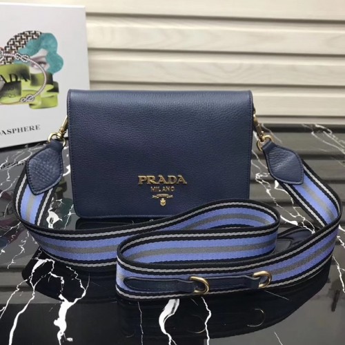 Sac à bandoulière en cuir de veau Prada 1BD102 bleu foncé