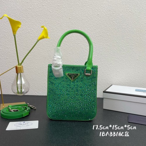 Petit sac Prada en cuir avec cabas en cristaux artificiels 1BC331 Vert