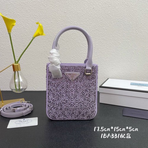 Petit sac Prada en cuir avec cabas en cristaux artificiels 1BC331 Violet