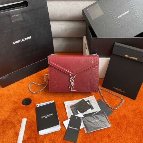 SAINT LAURENT CASSANDRA MOYEN SAC CHAÎNE EN CUIR BRILLANT EMBOSSÉ CROCODILE 532750 Bordeaux