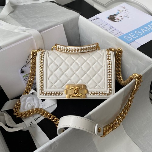 SAC À MAIN PETIT GARÇON CHANEL Métal Doré A67085 BLANC