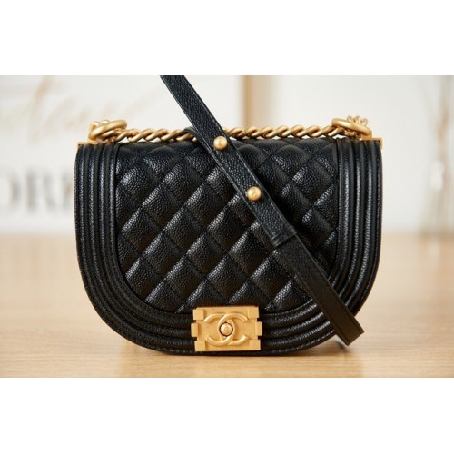 SAC MESSENGER CHANEL PETIT GARÇON Cuir de veau grainé Métal doré AS3350 noir