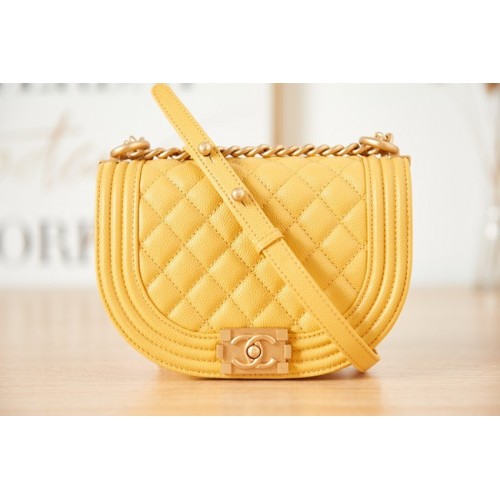 SAC MESSAGER CHANEL PETIT GARÇON Veau grainé Métal doré AS3350 jaune