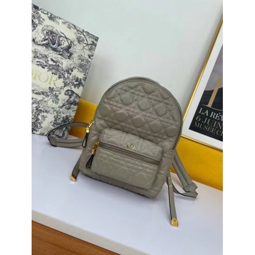 PETIT SAC À DOS DIOR Cannage Agneau M9222U gris clair