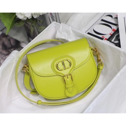 PETIT SAC DIOR BOBBY Cuir de veau box M9317U Citron