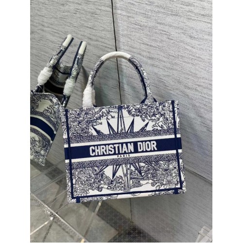 PETIT DIOR BOOK TOTE Blanc et Bleu Multicolore Reve d'Infini Broderie M1265ZR