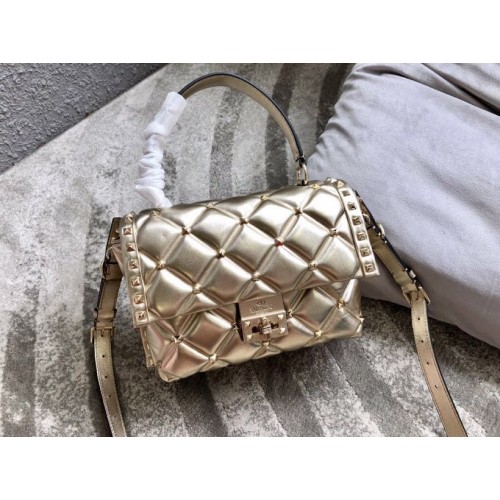 VALENTINO Sac bandoulière en cuir matelassé Candy Rockstud 6019 or