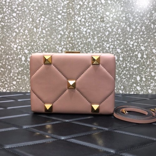 VALENTINO GARAVANI Roman Stud Napa cuir de mouton 0659 rose
