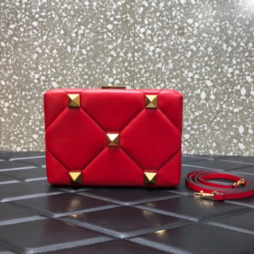 VALENTINO GARAVANI Roman Stud Napa cuir de mouton 0659 rouge