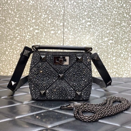 VALENTINO GARAVANI Boucles d'oreilles romaines W2B0I97P noir