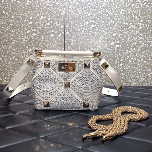 VALENTINO GARAVANI Boucles d'oreilles romaines W2B0I97P blanc