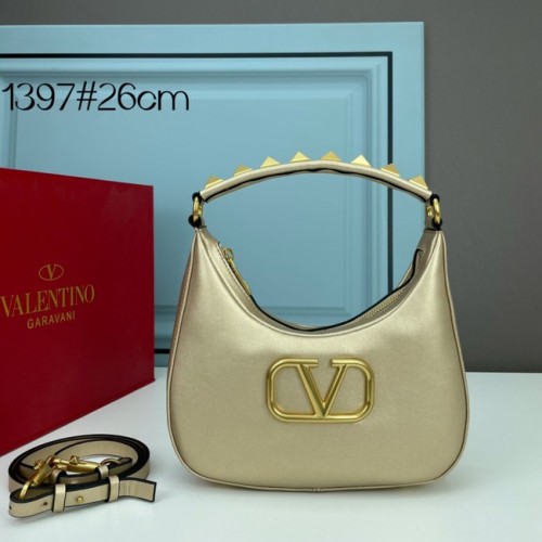 VALENTINO GARAVANI STUD SIGN Sac fourre-tout en cuir de veau 1W2B0K69 or
