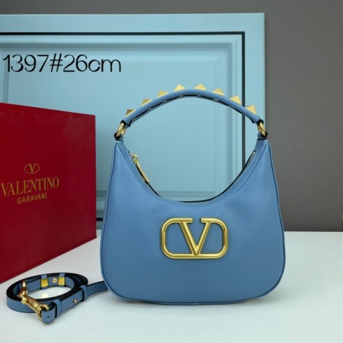 VALENTINO GARAVANI STUD SIGN Sac hobo en cuir de veau 1W2B0K69 bleu ciel