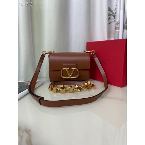 VALENTINO GARAVANI Sac à bandoulière en cuir de veau grainé Stud Sign V0196 marron