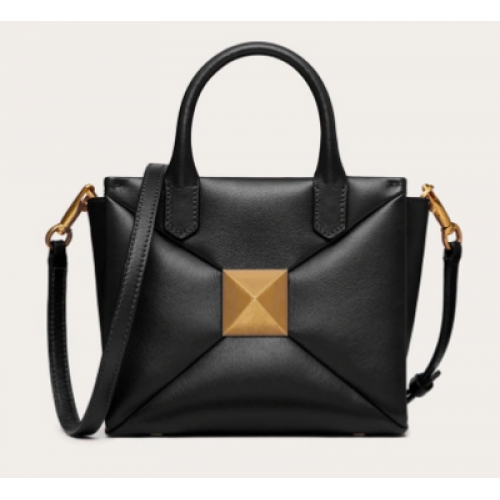 VALENTINO GARAVANI petit sac fourre-tout One Stud en peau de mouton XW0B0K59 noir