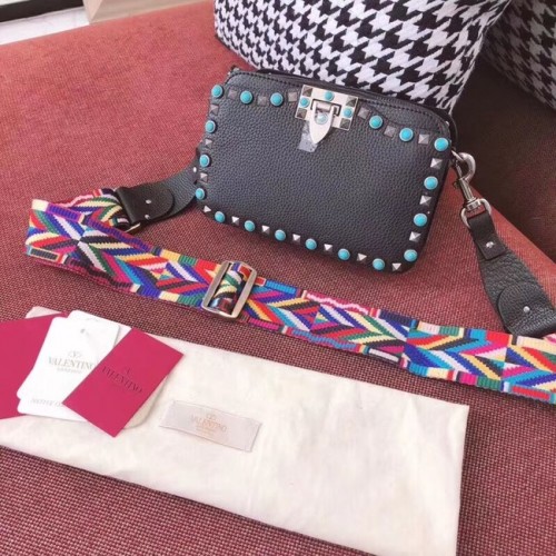 Valentino Garavani Rockstud sac à bandoulière en cuir B7279 noir