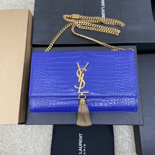 YSL KATE MEDIUM AVEC GLAND EN CUIR BRILLANT ESTAMPÉ CROCODILE 377829 bleu