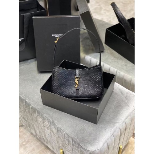 YSL SAC HOBO LE 5 A 7 EN PYTHON MAT Y687228 noir