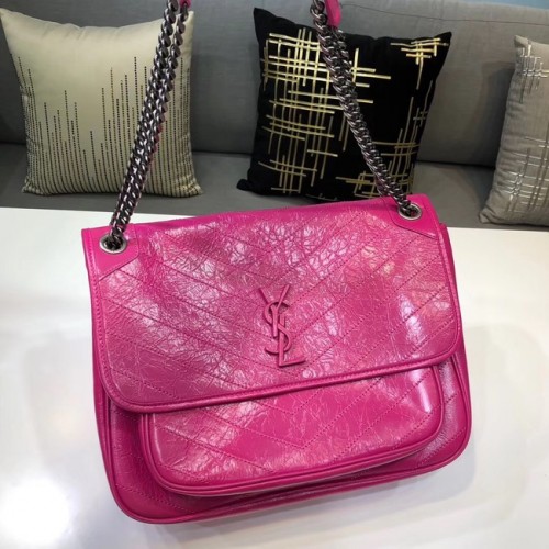 Yves Saint Laurent Sac à bandoulière en cuir de veau 483265 rose