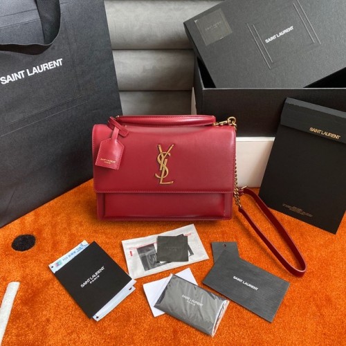 Yves Saint Laurent SAC À CHAÎNE MOYEN SUNSET EN CUIR LISSE 442906 ROUGE