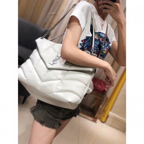 Yves Saint Laurent SAC MOYEN LOULOU PUFFER EN CUIR MATELASSÉ FROISSÉ Y577475 Blanc