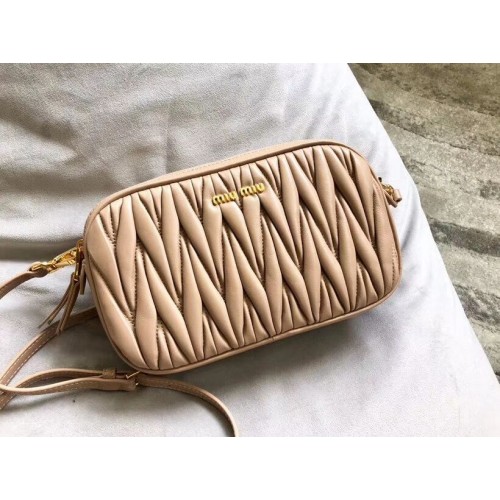 miu miu Matelasse Sac à bandoulière en cuir nappa 5BH539A Abricot