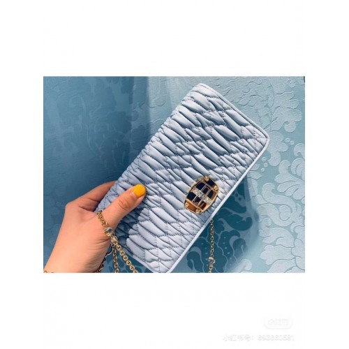 miu miu Matelasse Sac à bandoulière en cuir nappa 5DH044A bleu clair