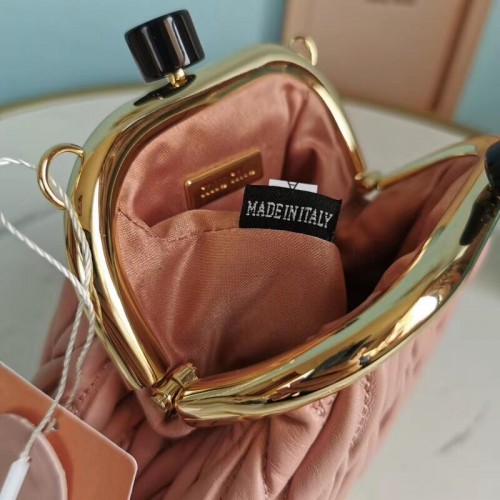 miu miu Matelasse Mini sac à bandoulière en cuir nappa 5BB017S rose