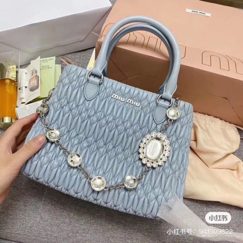 miu miu Matelasse Nappa Sac à bandoulière en cuir 5BA067 bleu clair